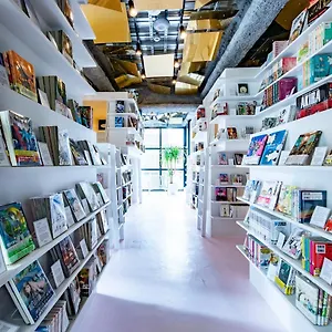 Manga Art Hotel, 東京都